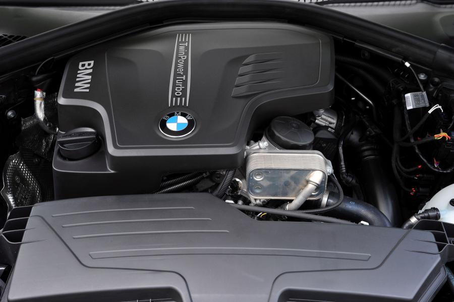  BMW 328i Touring Luxury 2012 года  (фото 5 из 200)